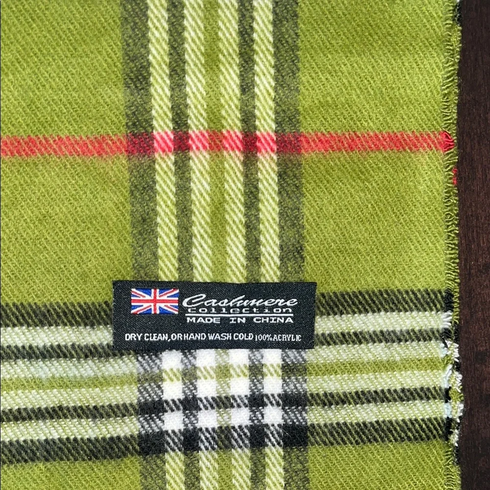 Cashmere Collection eye catching